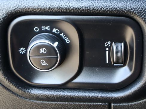 Used 2020 RAM 1500 Rebel w/ Rebel Level 2 Equipment Group AWD/4WD image 18