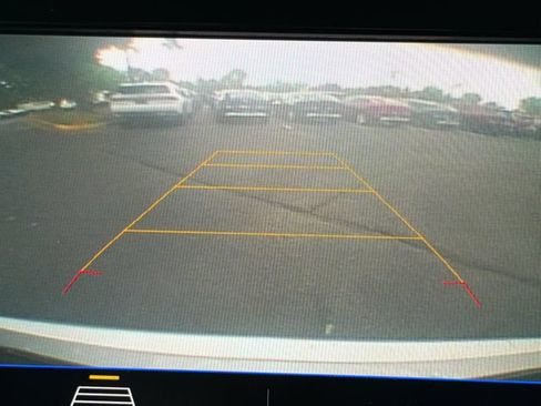 Used 2022 Buick Encore Preferred w/ Safety Package FWD image 29