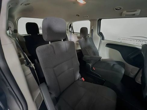 Used 2016 Dodge Grand Caravan SE w/ Quick Order Package 29E SE FWD image 26