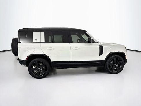 Certified 2024 Land Rover Defender 110 X-Dynamic SE AWD/4WD image 4