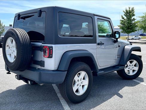 Used 2015 Jeep Wrangler Sport w/ Quick Order Package 23S AWD/4WD image 4