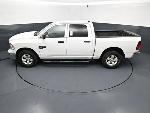 Used 2022 RAM 1500 Classic SLT AWD/4WD image 44