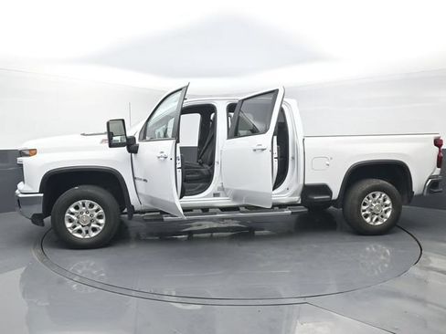 Used 2025 Chevrolet Silverado 2500 LT AWD/4WD image 52