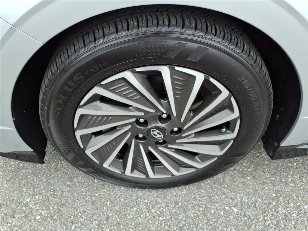 Used 2025 Hyundai Sonata Limited FWD image 10