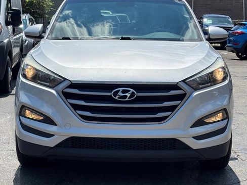 Used 2017 Hyundai Tucson SE w/ SE Popular Package 02 FWD image 3