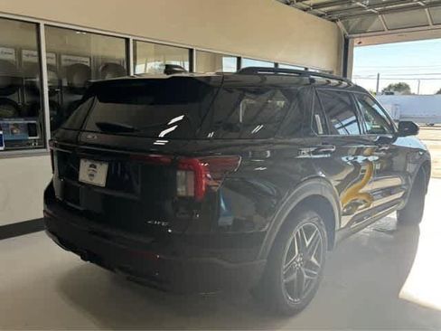 New 2025 Ford Explorer ST-Line w/ Premium Package image 6