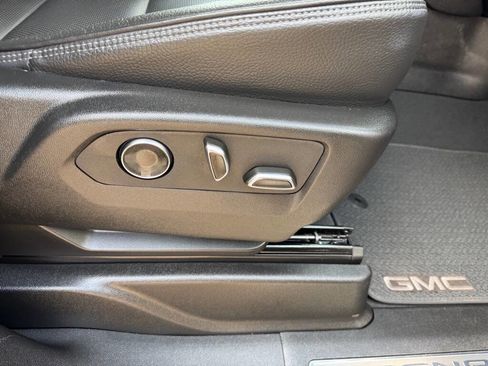 Used 2024 GMC Yukon Denali image 60