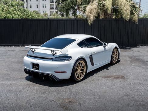 Used 2022 Porsche 718 Cayman GT4 RWD image 28