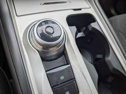 Used 2023 Ford Explorer XLT RWD image 7
