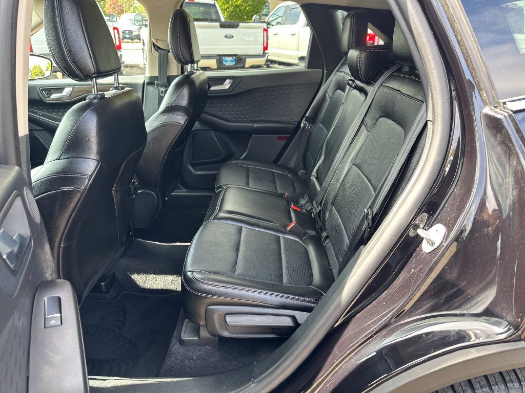 Used 2020 Ford Escape Titanium AWD/4WD image 13
