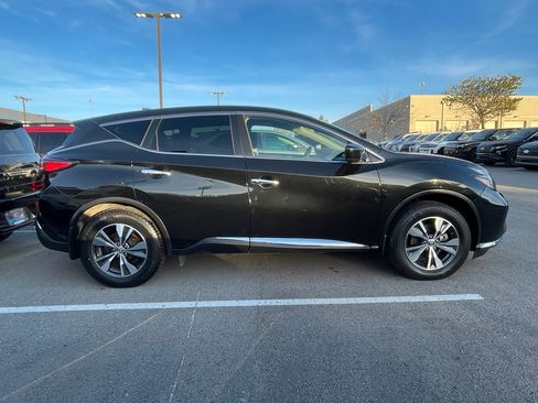 Used 2022 Nissan Murano S image 6