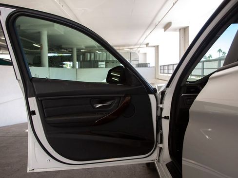 Used 2014 BMW 328d xDrive Wagon image 11