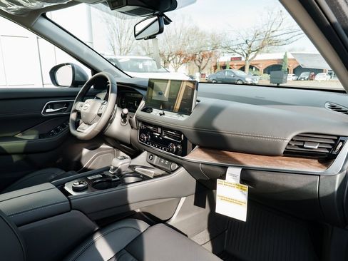 New 2026 Nissan Rogue Platinum image 29