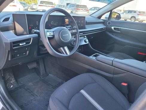 Used 2025 Hyundai Sonata SEL FWD image 11