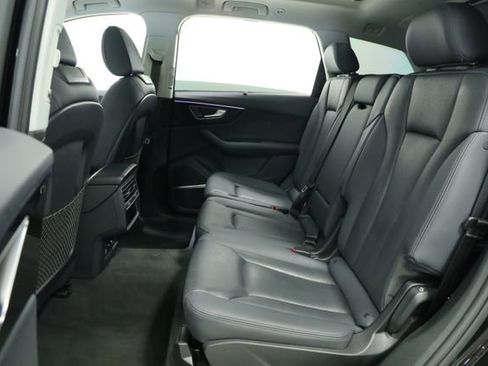 Used 2023 Audi Q7 3.0T Prestige AWD/4WD image 32