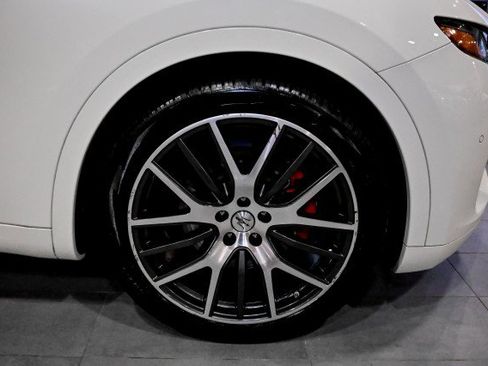 Used 2022 Maserati Levante GT image 45