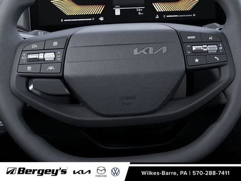 Used 2025 Kia K4 FWD image 29