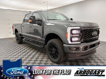 New 2026 Ford F350 Lariat w/ Black Appearance Package