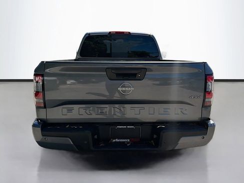 Certified 2025 Nissan Frontier SV image 7