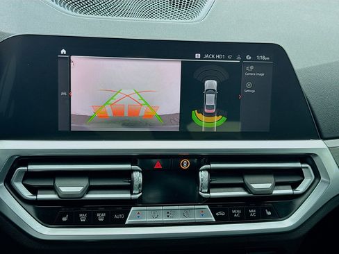 Used 2022 BMW 330i Sedan w/ Premium Package image 10