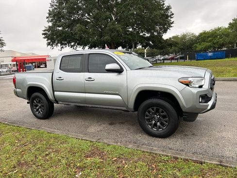 Certified 2023 Toyota Tacoma SR5 AWD/4WD image 7