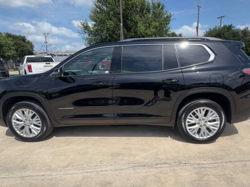 Certified 2026 GMC Acadia Elevation w/ Elevation Premium Package FWD image 5