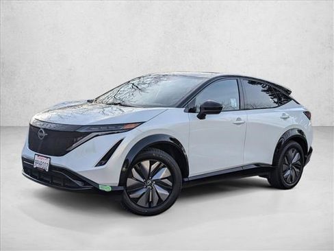 Used 2023 Nissan Ariya ENGAGE image 1