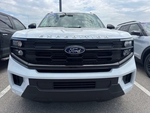 New 2026 Ford Expedition Active RWD image 2