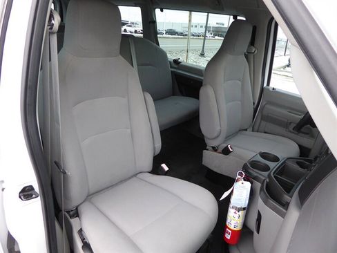 Used 2013 Ford E-350 and Econoline 350 XL image 18