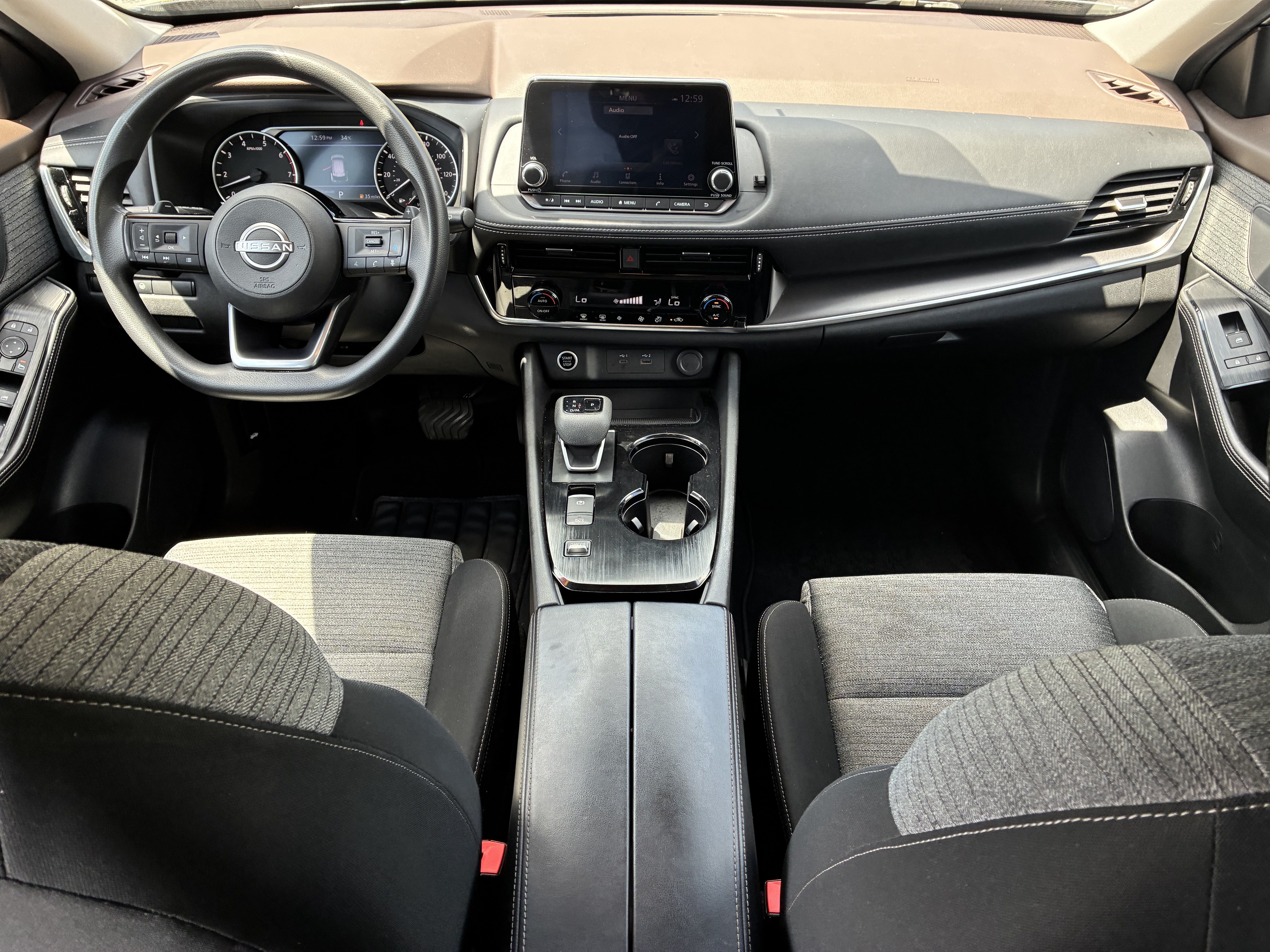 Used 2022 Nissan Rogue SV FWD image 17