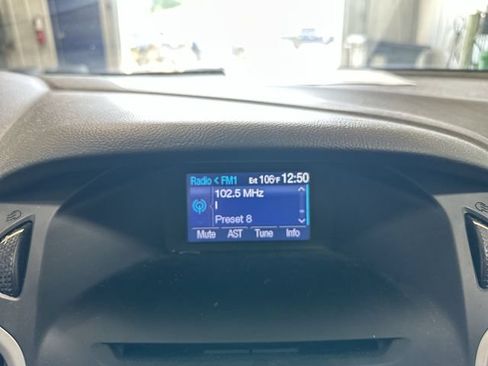 Used 2013 Ford Focus SE FWD image 16