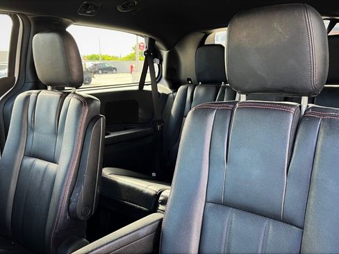 Used 2019 Dodge Grand Caravan GT FWD image 11