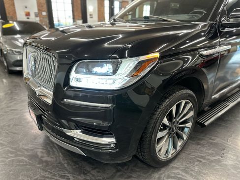 Used 2021 Lincoln Navigator Reserve w/ Luxury Package image 10