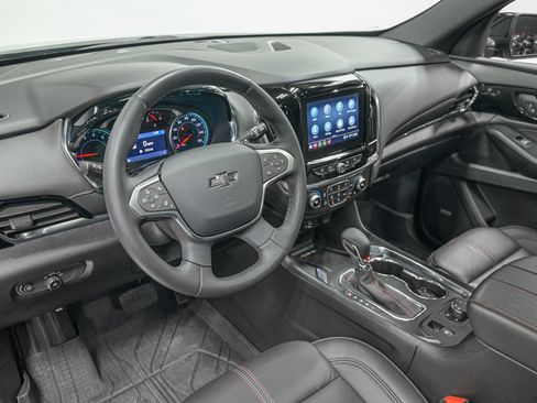 Used 2023 Chevrolet Traverse RS AWD/4WD image 15