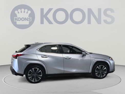 Used 2024 Lexus UX 250h AWD w/ Premium Package image 2
