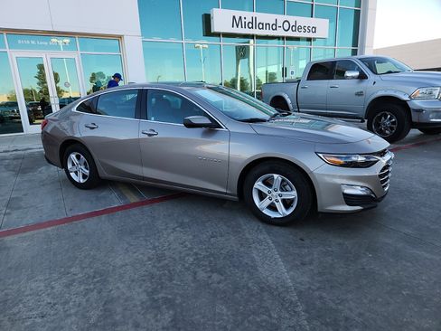 Used 2024 Chevrolet Malibu LT image 8