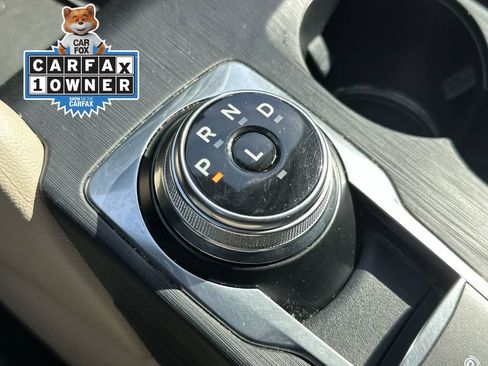 Used 2021 Ford Escape Titanium w/ Class II Trailer Tow Package image 19