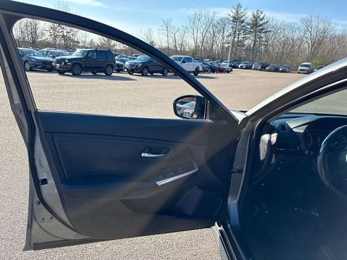 Used 2022 Nissan Sentra SR w/ Electronics Package image 23