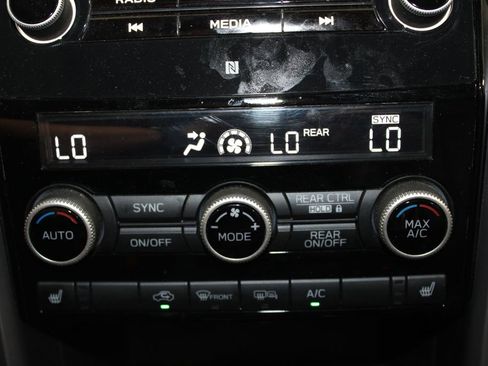 Used 2021 Subaru Ascent Limited w/ Technology Package AWD/4WD image 34