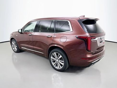 Used 2022 Cadillac XT6 Premium Luxury w/ Technology Package image 6