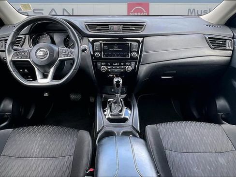 Used 2020 Nissan Rogue SV image 7