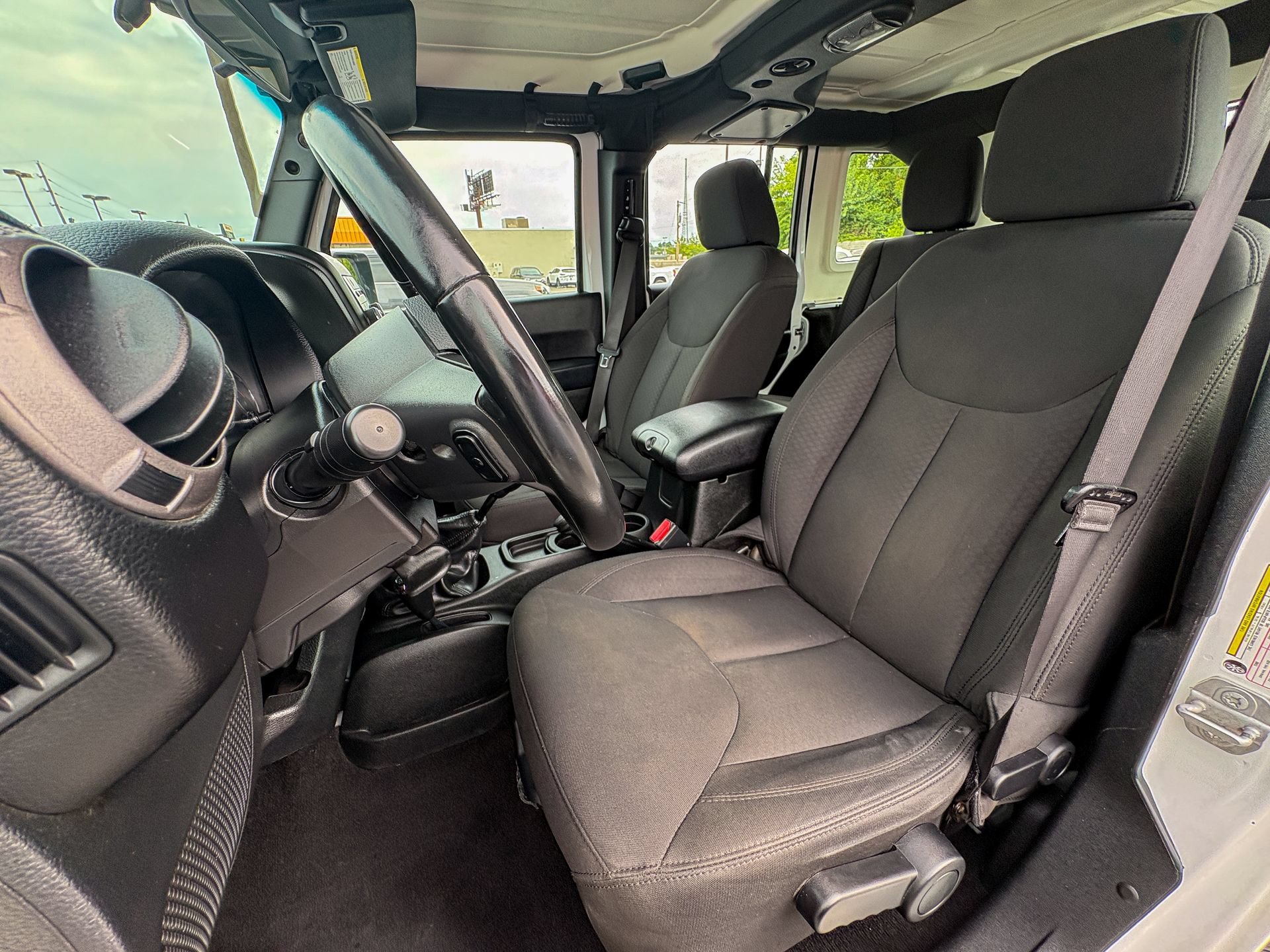 Used 2017 Jeep Wrangler Unlimited Sport w/ Connectivity Group AWD/4WD image 23