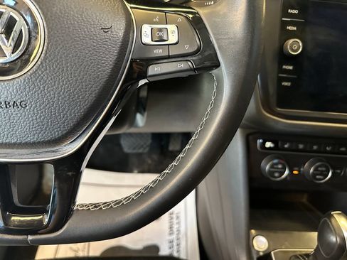 Used 2021 Volkswagen Tiguan SE w/ Panoramic Sunroof Package AWD/4WD image 12