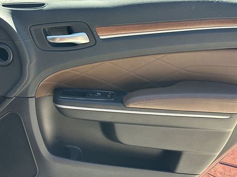 Used 2018 Chrysler 300 C w/ Sun, Sound & Nav Package image 15