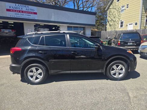 Used 2013 Toyota RAV4 XLE AWD/4WD image 4