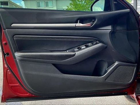Certified 2022 Nissan Altima 2.5 SV w/ SV Premium Package FWD image 22