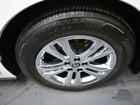 Certified 2023 Toyota Sienna XSE w/ XSE Plus Package image 15