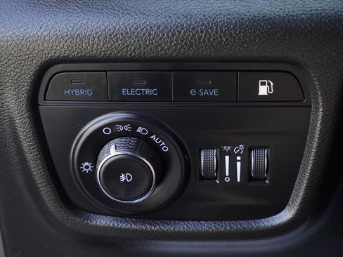 Used 2022 Jeep Grand Cherokee Trailhawk w/ Advanced Protech Group II AWD/4WD image 13