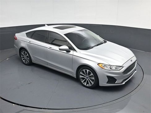 Used 2019 Ford Fusion SE image 39