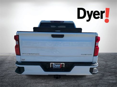 Used 2020 Chevrolet Silverado 1500 Custom w/ Custom Value Package image 5